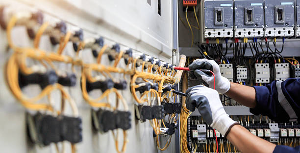 Professional Electrician technician working in Newfoundland, NJ